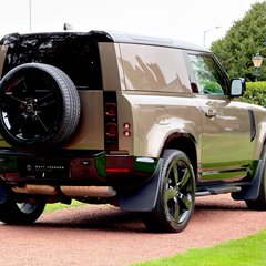 Land Rover Defender HARD TOP X-DYNAMIC HSE 3