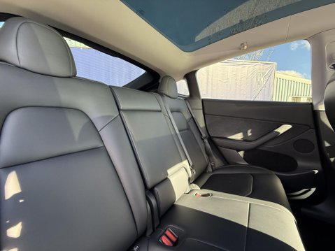 Tesla Model Y (Dual Motor) Long Range SUV 5dr Electric Auto 4WDE (384 bhp) 26
