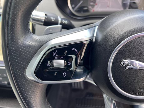 Jaguar E-Pace 2.0 D204 MHEV R-Dynamic Black Auto AWD Euro 6 (s/s) 5dr 36