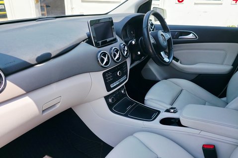 Mercedes-Benz B Class B 200 SE EXECUTIVE.. AUTOMATIC.. STUNNING EXAMPLE.. 1 PREVIOUS KEEPER..  16