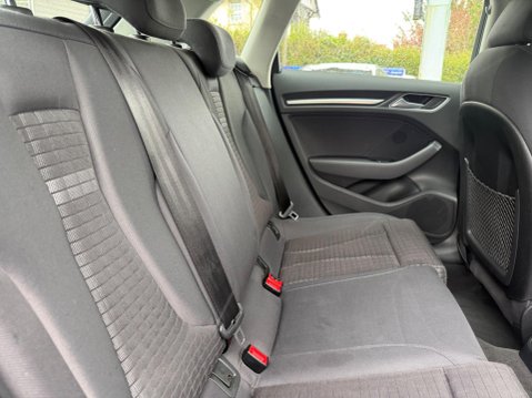 Audi A3 2.0 TDI Sport Sportback S Tronic Euro 5 (s/s) 5dr 26
