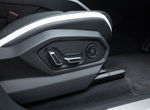 Lamborghini Urus SE 18