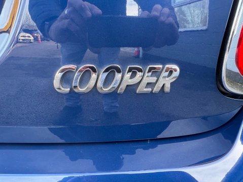 Mini Hatch COOPER 22