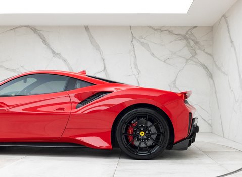 Ferrari 488 Pista 34