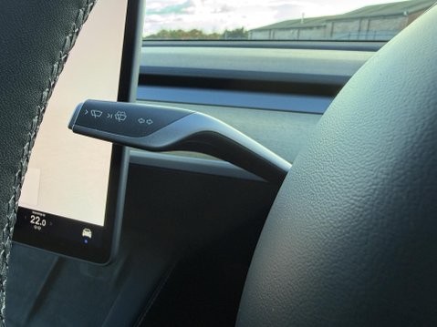 Tesla Model Y (Dual Motor) Long Range SUV 5dr Electric Auto 4WDE (384 bhp) 37