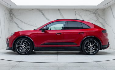 Porsche Macan GTS Electric 5