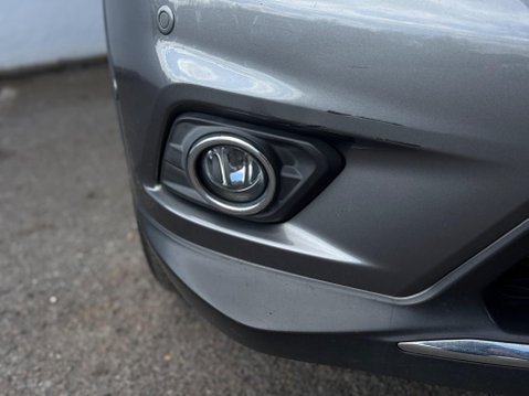 Nissan X-Trail 1.6 dCi Tekna XTRON Euro 5 (s/s) 5dr 19