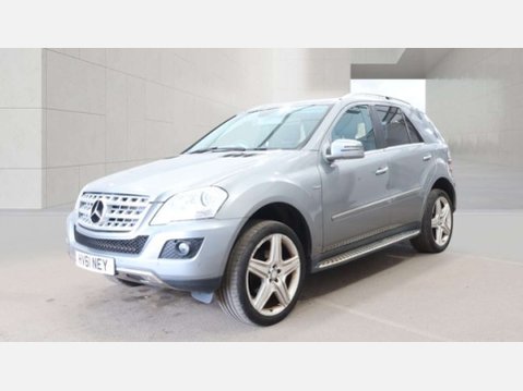 Mercedes-Benz M Class 3.0 ML300 CDI V6 BlueEfficiency Sport SUV 5dr Diesel G-Tronic 4WD Euro 5 (2 2