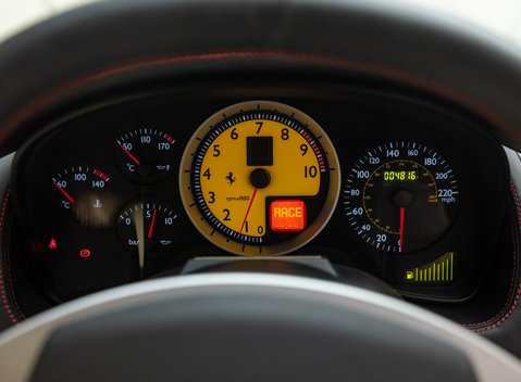 Ferrari F430 Coupe Manual 23