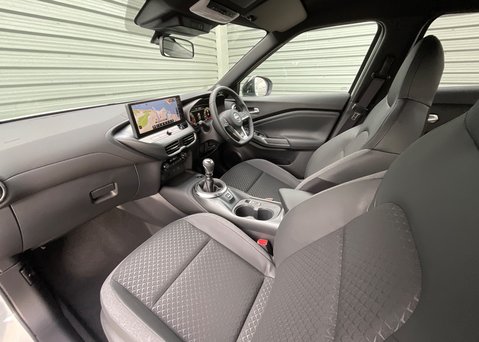 Nissan Juke N-CONNECTA DIG-T 114BHP  11