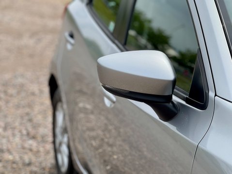 Mazda 2 SE-L NAV 12