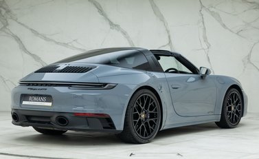 Porsche 911 Targa 4 GTS (992) 7