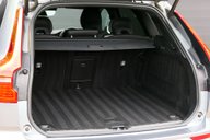 Volvo XC60 2.0 XC60 R-Design B5 MHEV AWD Auto 4WD 5dr 18