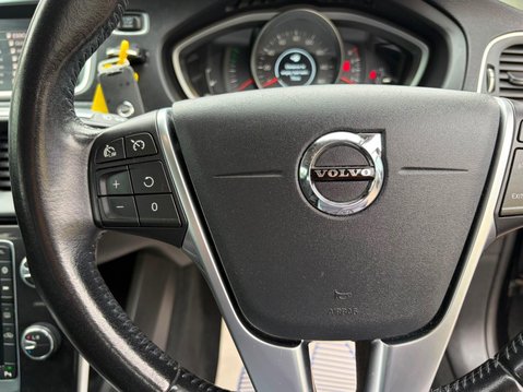 Volvo V40 2.0 T2 Momentum Edition Euro 6 (s/s) 5dr 27