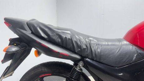 Yamaha YBR 125 2011 28K RUNNING PROJECT BIKE SPARES OR REPAIR 125CC 18