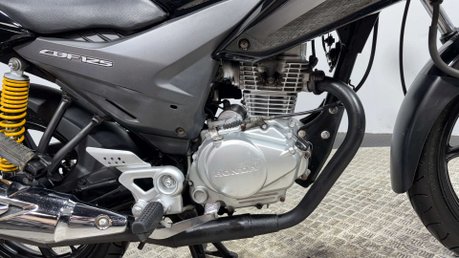 Honda CBF125 CBF 125 2011 10K NEW MOT 125CC LEARNER BIKE VERY CLEAN 11