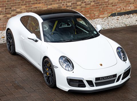 Porsche 911 (991.2) Carrera 4 GTS 8