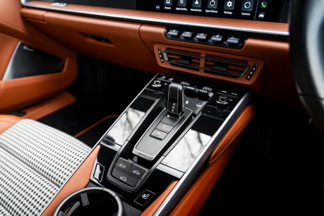 Porsche 911 CARRERA S. £50K IN EXTRAS. PTS PAINTWORK. HERITAGE PACKAGE. BURMESTER. LIFT 27