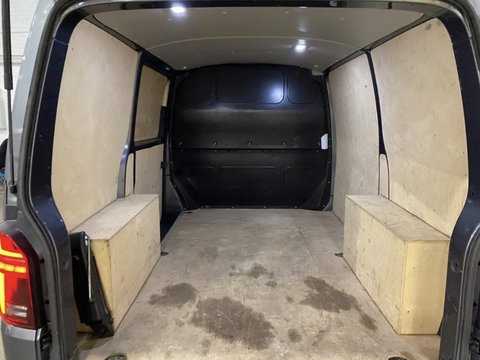 Volkswagen Transporter T30 TDI P/V HIGHLINE 8