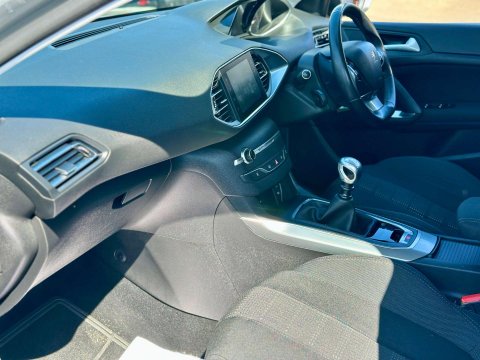 Peugeot 308 1.6 BlueHDi Allure Euro 6 (s/s) 5dr 41