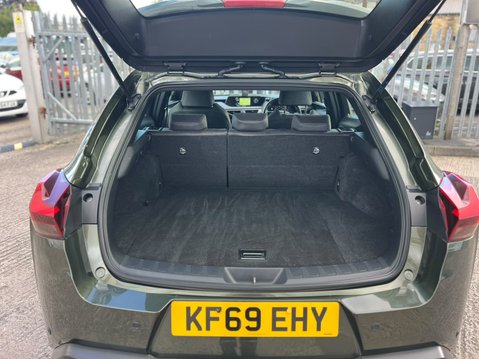Lexus Ux 250H 17