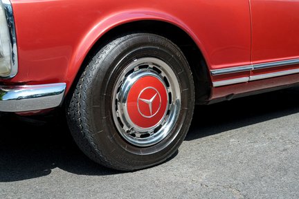 Mercedes-Benz SL Series 280SL Pagoda 17