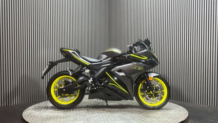 Lexmoto LXS 2023 ONLY 1K NEW MOT 125CC SPORTS BIKE LEARNER