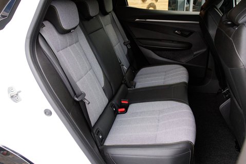 Renault Megane ICONIC 37