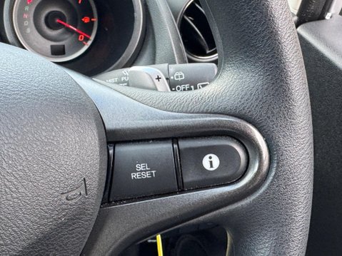 Honda Jazz 1.4 i-VTEC ES CVT Euro 5 5dr 21