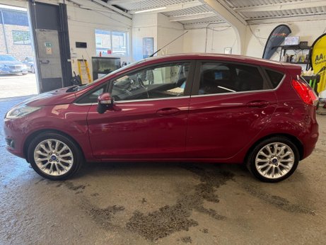 Ford Fiesta 1.0T EcoBoost Titanium X Euro 5 (s/s) 5dr 4