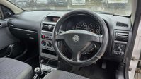 Vauxhall Astra 1.4i 16v Enjoy Hatchback 5dr Petrol Manual (167 g/km, 89 bhp) 52
