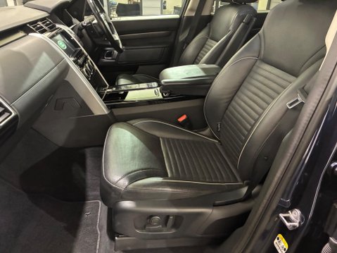 Land Rover Discovery 3.0 TD V6 HSE Luxury Auto 4WD Euro 6 (s/s) 5dr 44