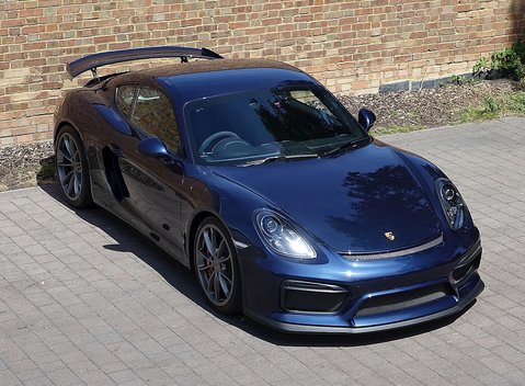 Porsche Cayman GT4 24