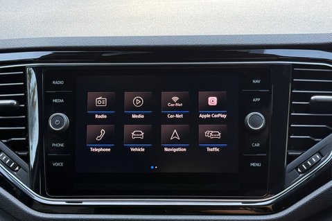 Volkswagen T-Roc R TSI 4MOTION DSG - LAPOIZ BLUE -FULL VOLKSWAGEN SERVICE HISTORY -CARPLAY 35