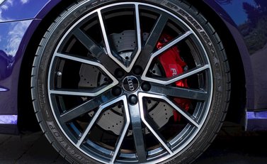 Audi RS6 Avant Performance 10