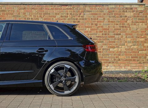 Audi RS3 Sportback 8