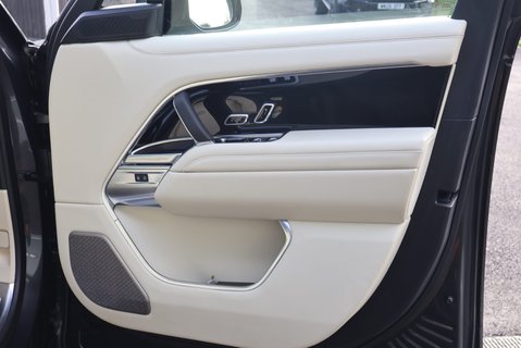 Land Rover Range Rover AUTOBIOGRAPHY HYBRID HUGE SPEC  11