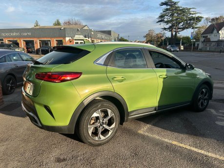 Kia Xceed 1.5 T-GDi 2 Euro 6 (s/s) 5dr 8