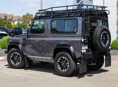 Land Rover Defender 90 ADVENTURE 4