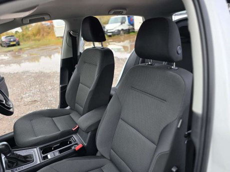 Volkswagen Golf 1.4 TSI BlueMotion Tech Match Hatchback 5dr Petrol DSG Euro 5 (s/s) (122 ps 42