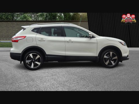 Nissan Qashqai N-CONNECTA DIG-T 9
