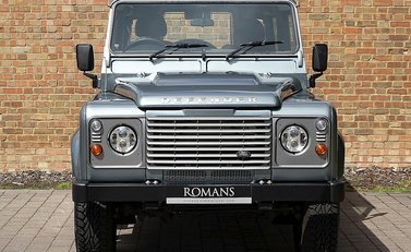 Land Rover 90 County 23