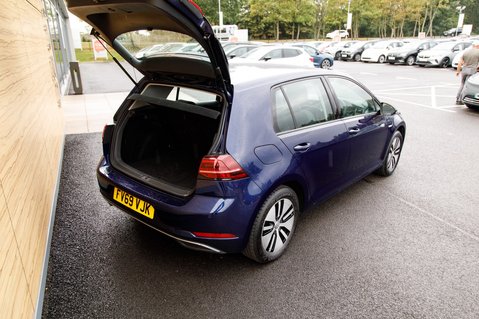 Volkswagen Golf E-GOLF 36