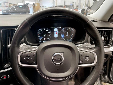 Volvo V60 2.0 D3 Momentum Plus Estate 5dr Diesel Auto Euro 6 (s/s) (150 ps) Start Sto 13