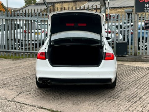 Audi A4 TDI BLACK EDITION 24