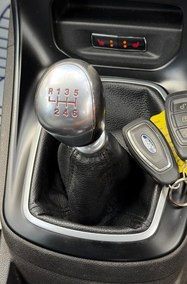 Ford Fiesta ST-2 - 8 SERVICES -NEW MOT -HEATED SEATS -KEYLESS -JUST SERVICED 
