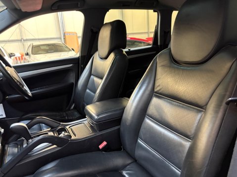 Porsche Cayenne 3.2 V6 Tiptronic S AWD 5dr 11