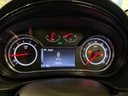Vauxhall Insignia 2.0 CDTi ecoFLEX Design Euro 5 (s/s) 5dr 27