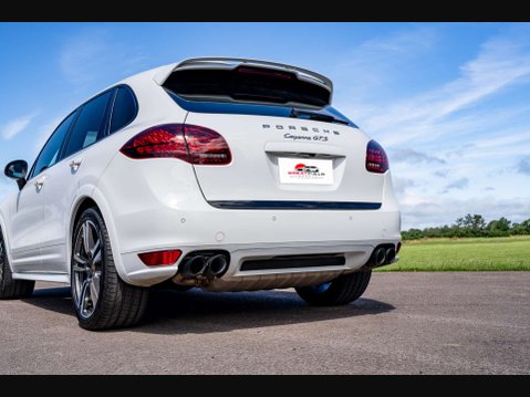 Porsche Cayenne GTS 10