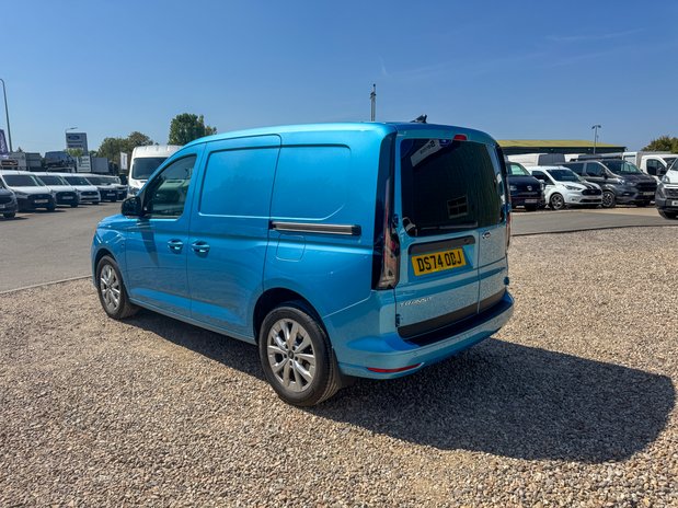 Ford Transit Connect AUTO SWB L1H1 Low Roof Limited Air Con Alloys Sens 10